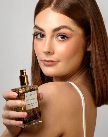 Botanique Luxury Body Oil - Nina Bailey