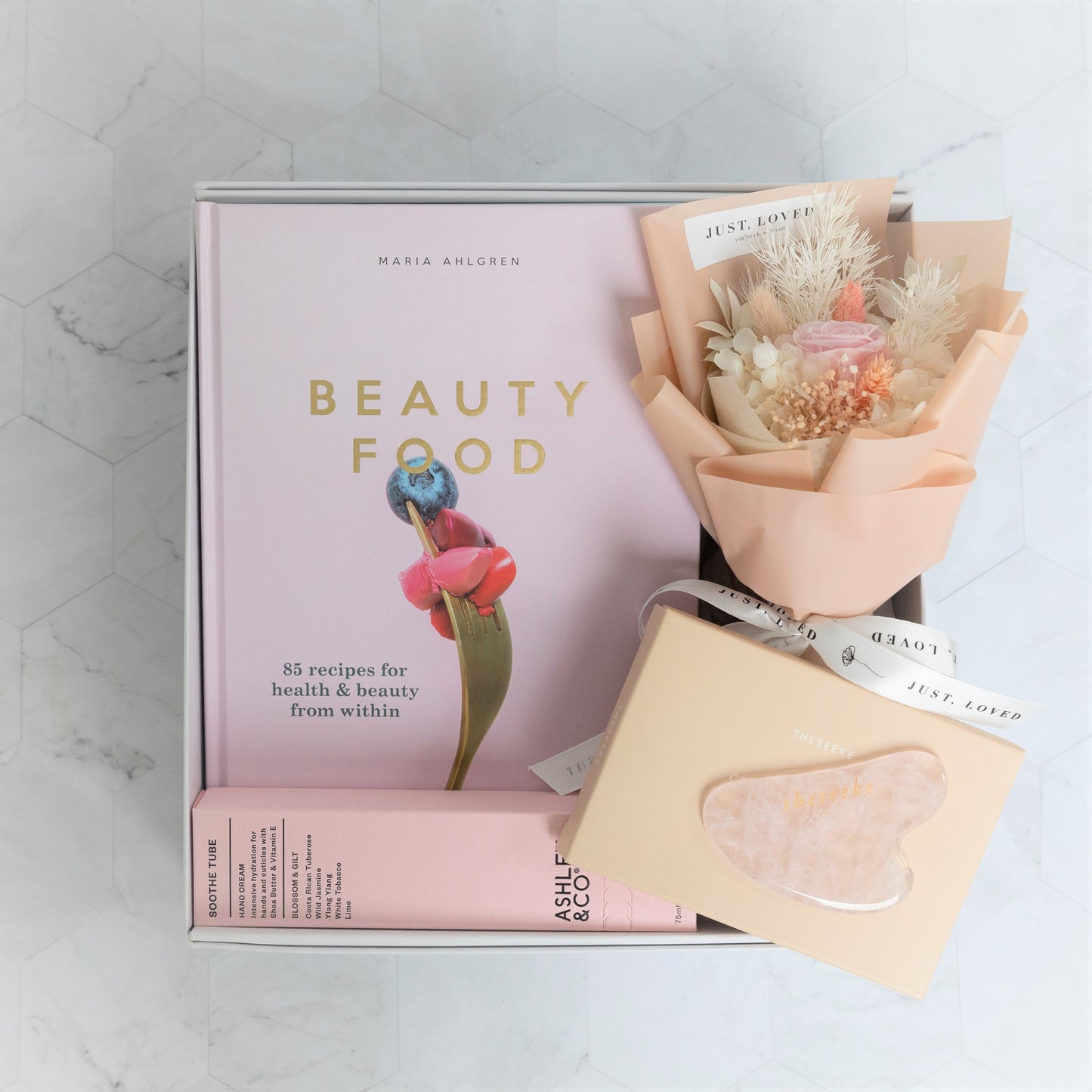 Gift hampers for her, Gift hampers for women, Corporate Gift Hampers, Corporate Hampers, Corporate Gifts for women, Mothers Day hampers, Christmas gifts for women, unique gifts for mum, Birthday gifts for her, hampers for her, gift hampers for her, gift for ladies - Pink Beauty
