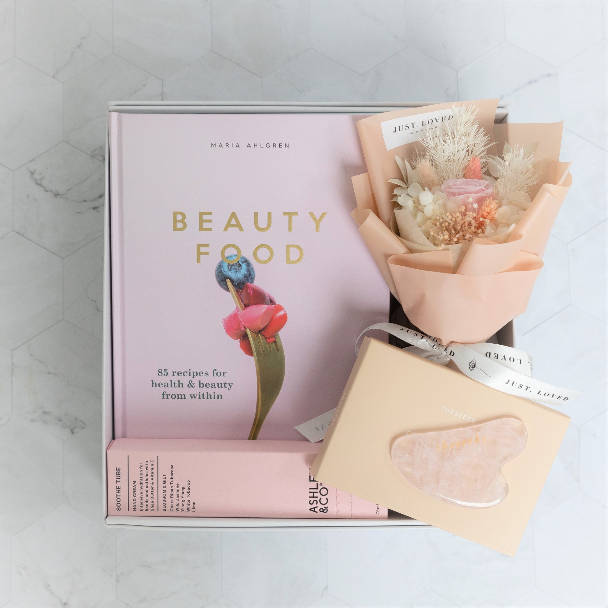 Gift hampers for her, Gift hampers for women, Corporate Gift Hampers, Corporate Hampers, Corporate Gifts for women, Mothers Day hampers, Christmas gifts for women, unique gifts for mum, Birthday gifts for her, hampers for her, gift hampers for her, gift for ladies - Pink Beauty